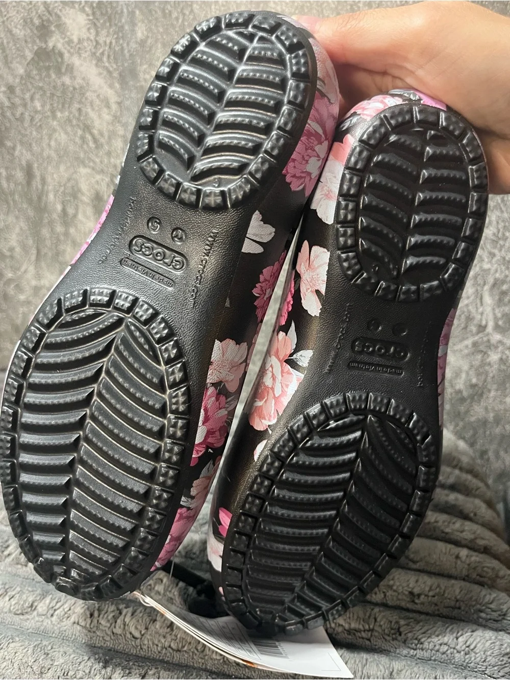CROCS Women’s Black Floral Slip-On Flats with Pink Flowers